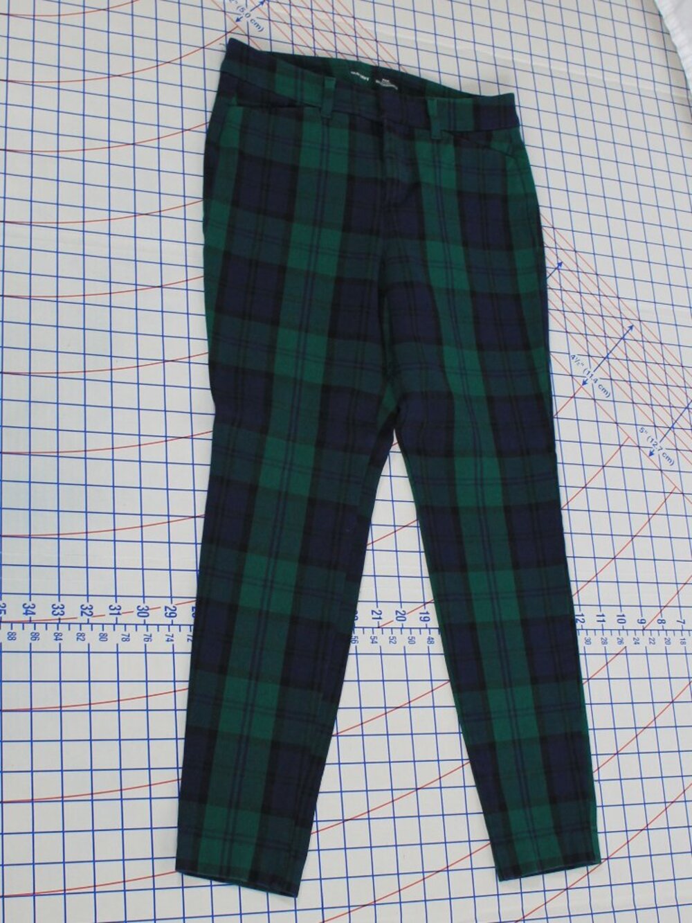 Old Navy Pixie High Rise Ankle Secret Slim Pockets, Navy / Green Plaid, 4P